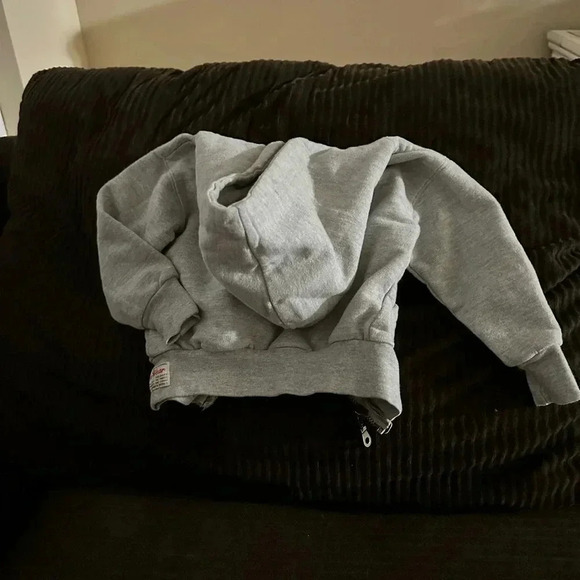 Santa Cruz sweater size 2t - Picture 3 of 3